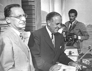 Giancolombo fotografa De Gasperi e Hoffman a Venezia nel 1948
