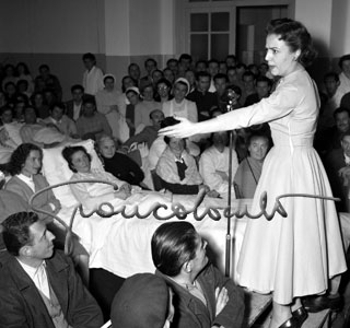 Jula De Palma canta per i malati in ospedale, Festival di Sanremo, 1957