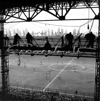 Le prime riprese della RAI allo stadio, Milano, 1954