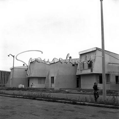 Case popolari nel quartiere di San Siro. Milano, 1956