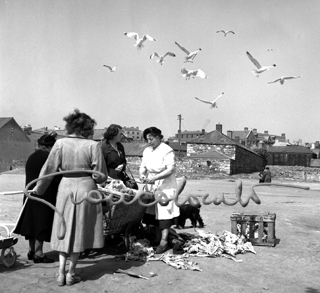 Fish seller in Dublin, 1951