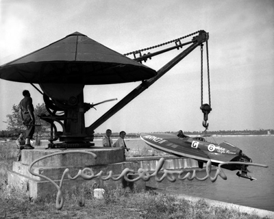 Launch of Achille Castoldi's motor racer Arno II. Idroscalo, 1949