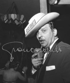 Fred Buscaglione canta ad una festa di carnevale, 1959