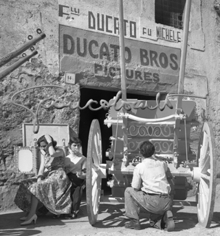 La bottega del pittore di carretti, Palermo, 1954