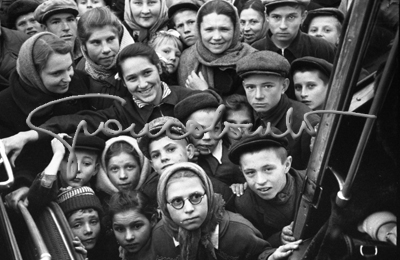 Ragazzi curiosi a Kiev, 1956