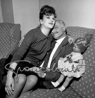 Milva con il marito Maurizio Corgnati. Festival di Sanremo, 1962.